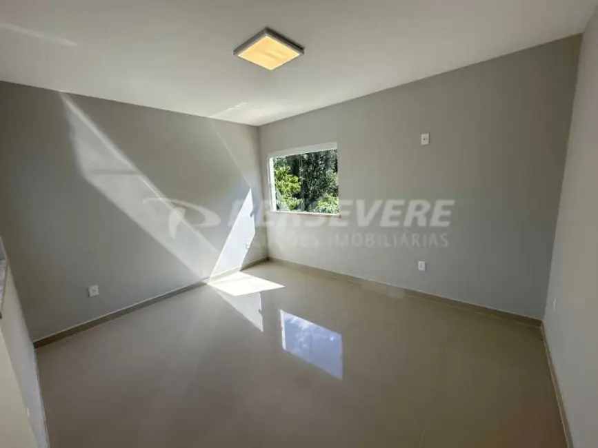 Foto 9 de Casa de Condomínio com 3 quartos à venda, 164m2 em Marica - RJ