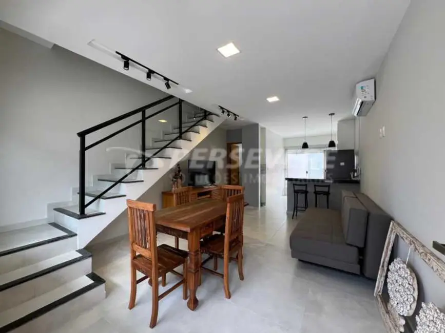 Casa com 2 quartos à venda, 88m2 em Marica - RJ - imagem 2 Foto 2 de Casa com 2 quartos à venda, 88m2 em Marica - RJ