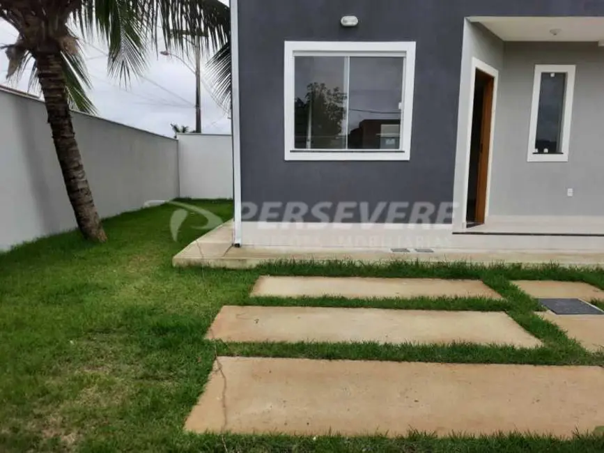 Foto 2 de Casa com 2 quartos à venda em Marica - RJ