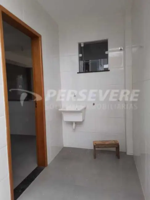 Foto 8 de Casa com 2 quartos à venda em Marica - RJ