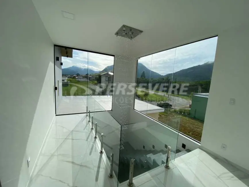 Casa de Condomínio com 5 quartos à venda, 272m2 em Marica - RJ - imagem 7 Foto 7 de Casa de Condomínio com 5 quartos à venda, 272m2 em Marica - RJ