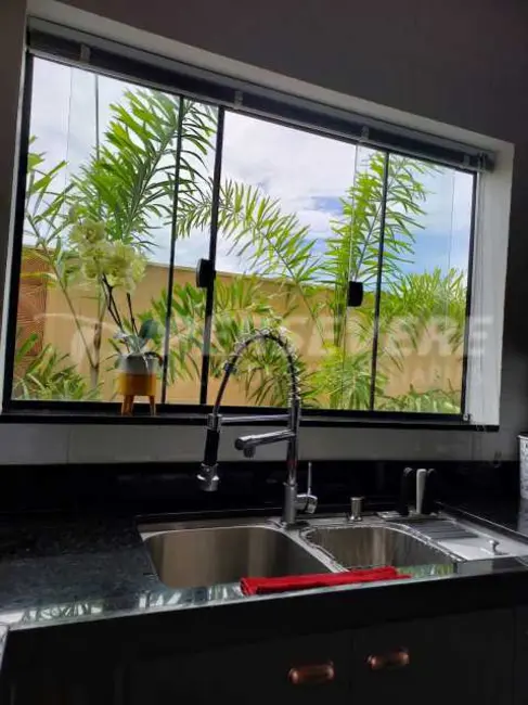 Foto 6 de Casa de Condomínio à venda em Marica - RJ