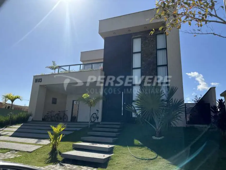 Foto 1 de Casa de Condomínio à venda em Marica - RJ