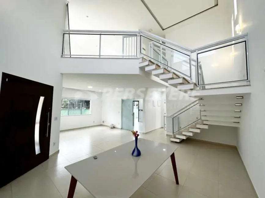 Foto 5 de Casa de Condomínio com 3 quartos à venda, 230m2 em Marica - RJ