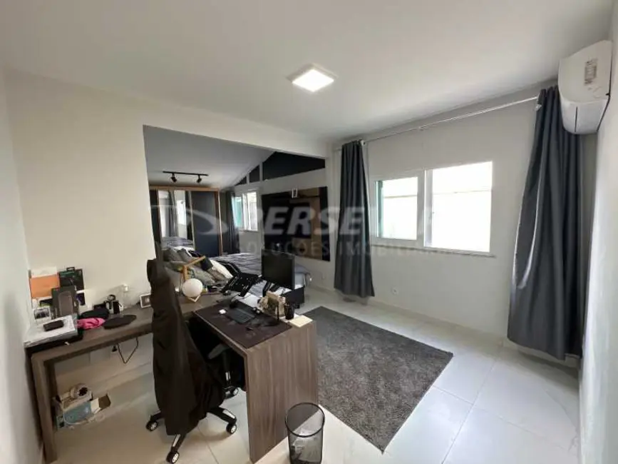 Foto 8 de Casa com 4 quartos à venda, 168m2 em Marica - RJ