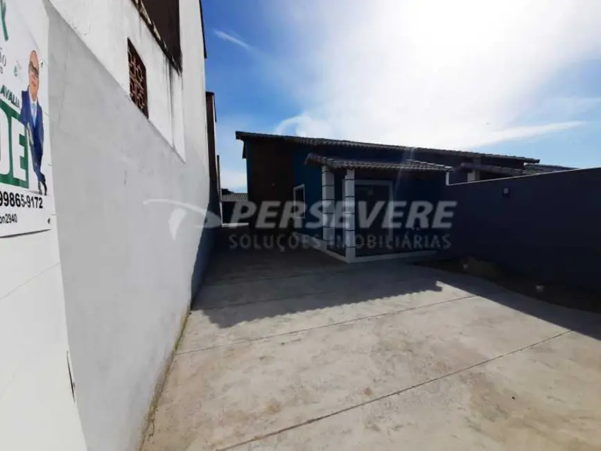 Foto 4 de Casa com 2 quartos à venda, 90m2 em Marica - RJ