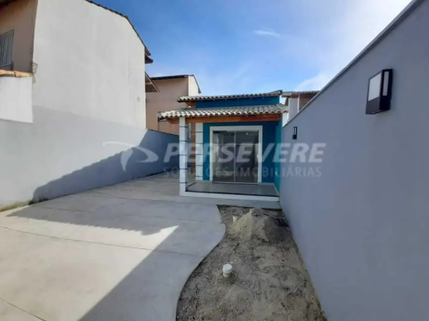 Foto 2 de Casa com 2 quartos à venda, 90m2 em Marica - RJ