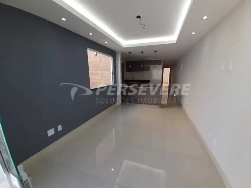 Foto 5 de Casa com 2 quartos à venda, 90m2 em Marica - RJ