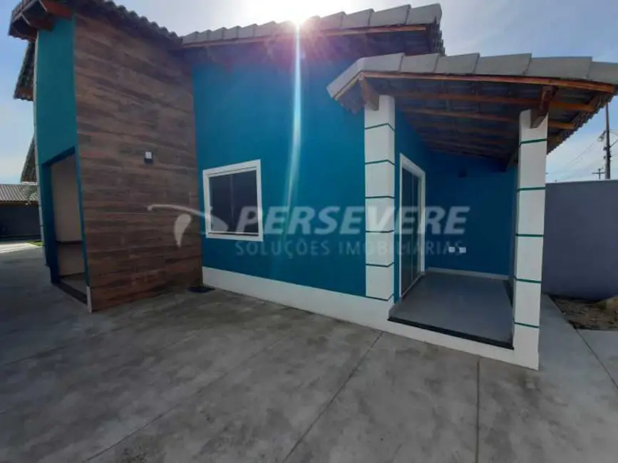 Foto 3 de Casa com 2 quartos à venda, 90m2 em Marica - RJ