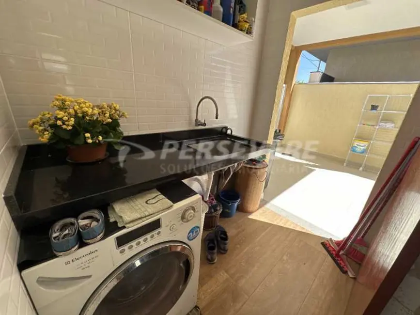 Foto 8 de Casa de Condomínio com 3 quartos à venda, 191m2 em Marica - RJ