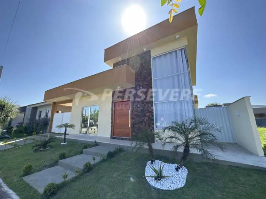 Foto 1 de Casa de Condomínio com 3 quartos à venda, 191m2 em Marica - RJ