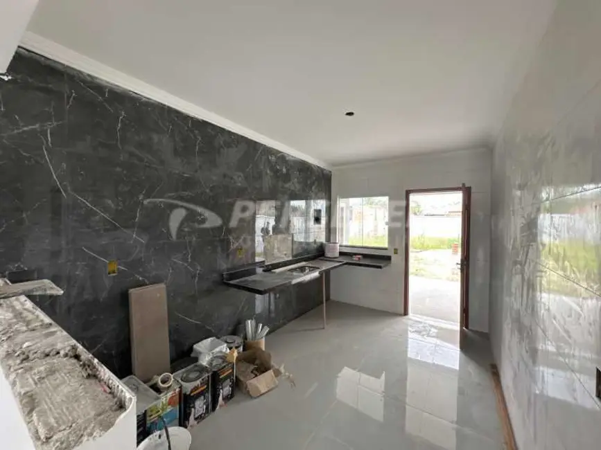 Foto 8 de Casa com 3 quartos à venda em Marica - RJ