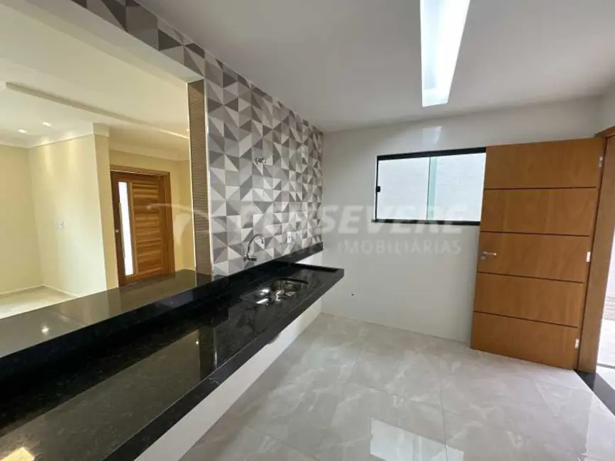 Foto 6 de Casa com 3 quartos à venda, 120m2 em Marica - RJ