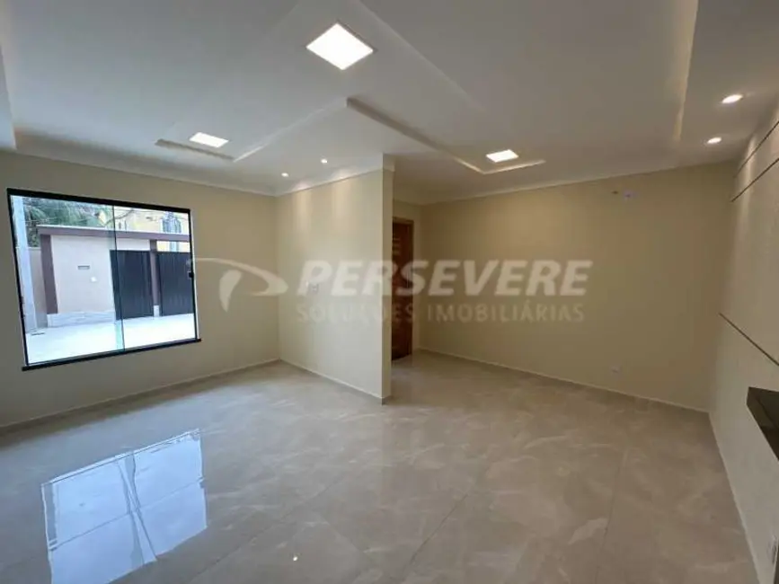 Foto 4 de Casa com 3 quartos à venda, 120m2 em Marica - RJ
