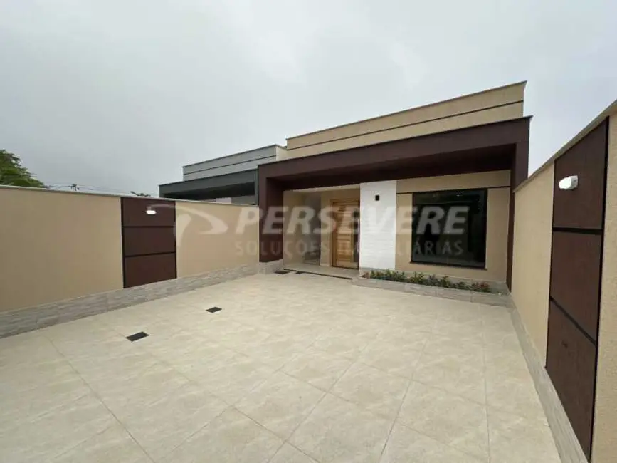 Foto 2 de Casa com 3 quartos à venda, 120m2 em Marica - RJ