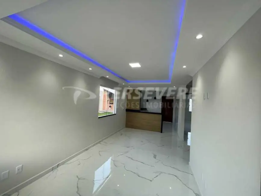 Casa com 3 quartos à venda, 92m2 em Marica - RJ - imagem 2 Foto 2 de Casa com 3 quartos à venda, 92m2 em Marica - RJ