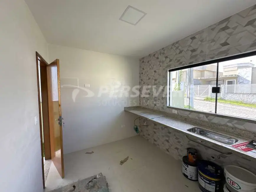 Casa de Condomínio com 3 quartos à venda, 85m2 em Marica - RJ - imagem 3 Foto 3 de Casa de Condomínio com 3 quartos à venda, 85m2 em Marica - RJ