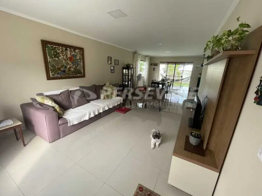 Foto 8 de Casa de Condomínio com 3 quartos à venda, 150m2 em Marica - RJ