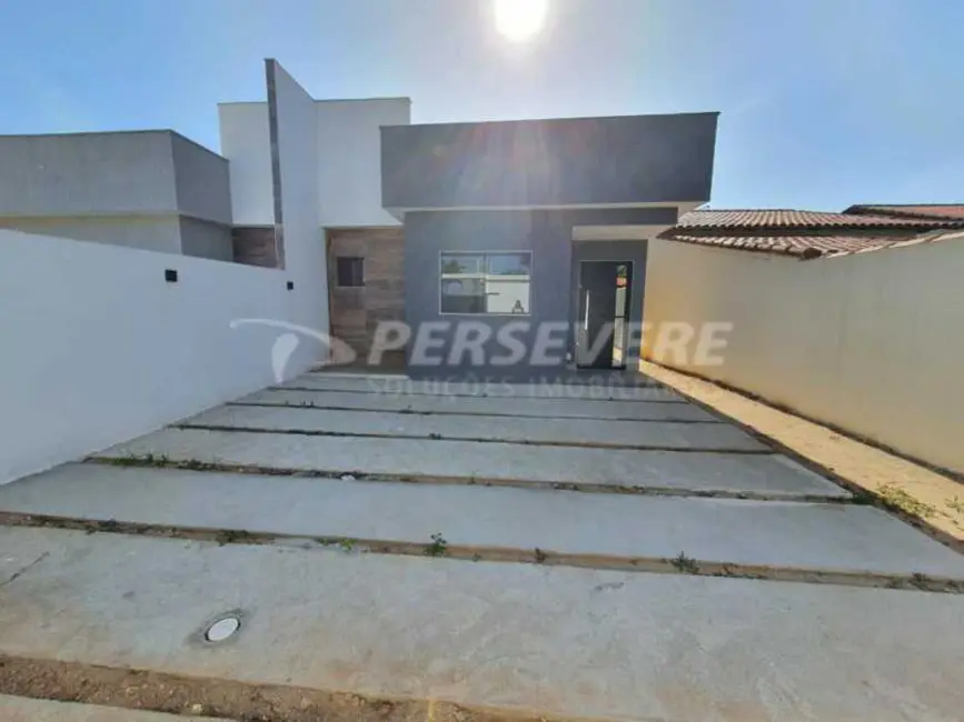 Foto 1 de Casa com 3 quartos à venda em Marica - RJ