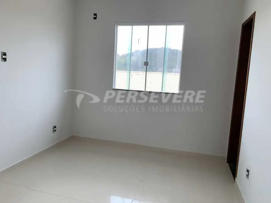 Foto 8 de Casa com 2 quartos à venda em Marica - RJ