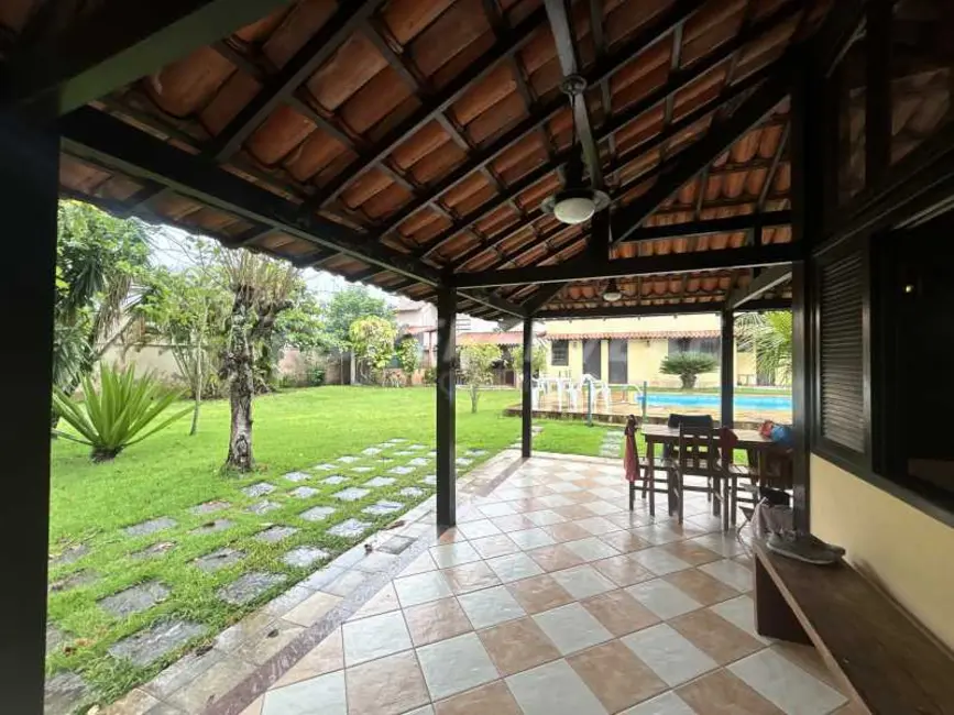 Foto 3 de Casa com 5 quartos à venda, 248m2 em Marica - RJ