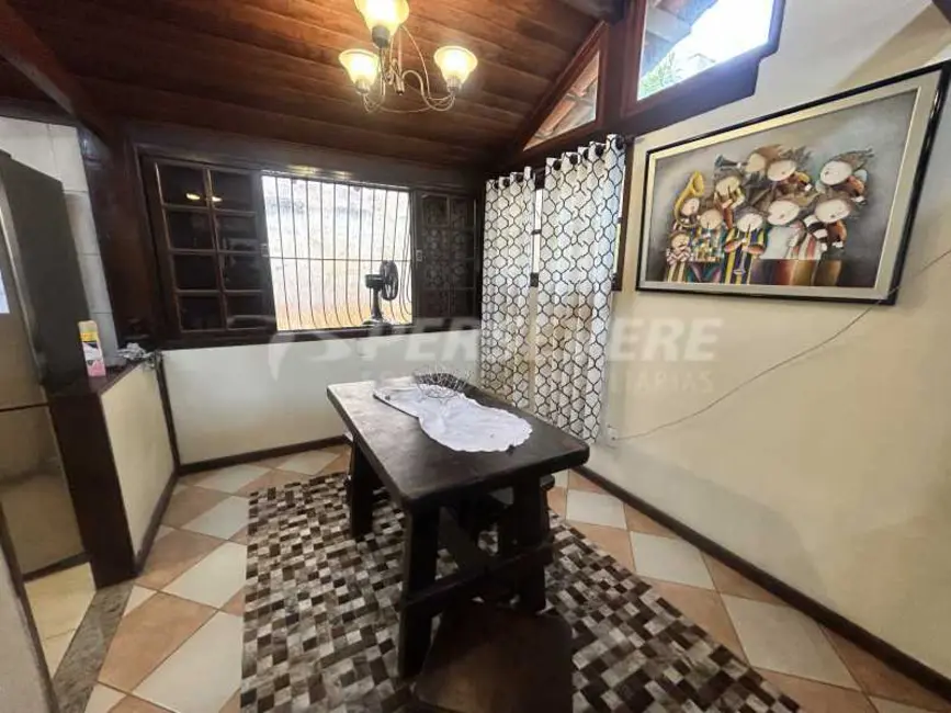 Foto 4 de Casa com 5 quartos à venda, 248m2 em Marica - RJ