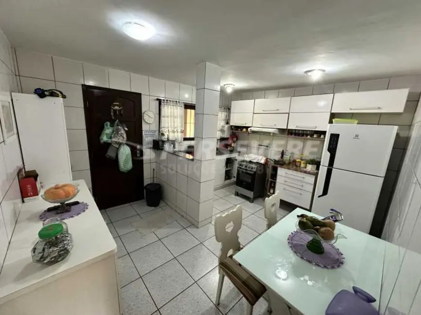 Foto 5 de Casa com 2 quartos à venda em Marica - RJ