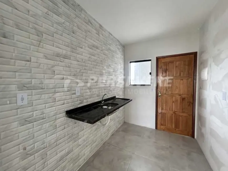 Foto 8 de Casa com 2 quartos à venda, 70m2 em Marica - RJ
