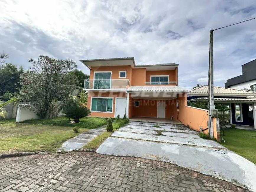 Foto 1 de Casa de Condomínio com 5 quartos à venda, 240m2 em Marica - RJ