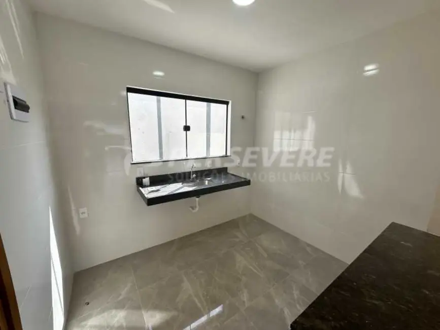 Foto 7 de Casa com 2 quartos à venda, 80m2 em Marica - RJ