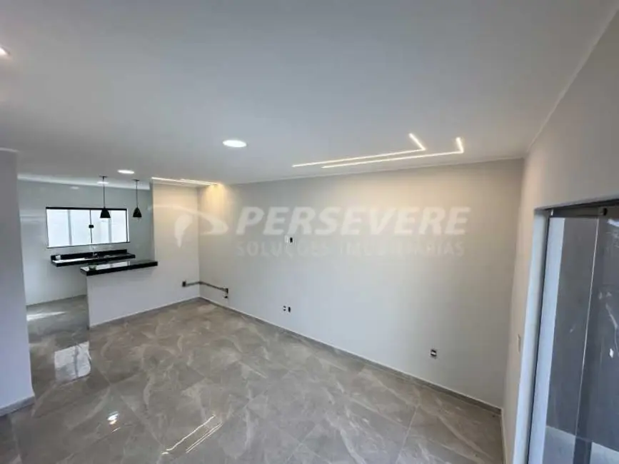 Foto 4 de Casa com 2 quartos à venda, 80m2 em Marica - RJ