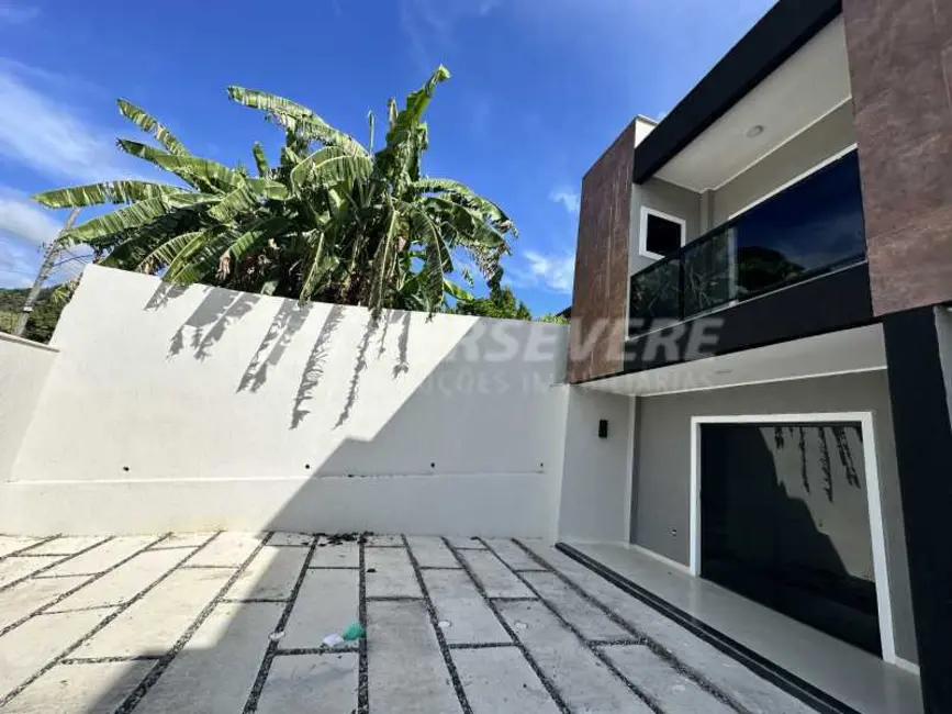 Foto 3 de Casa com 2 quartos à venda, 80m2 em Marica - RJ