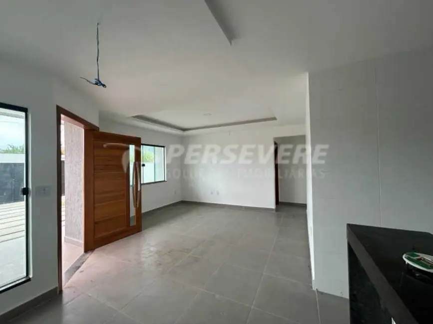 Foto 3 de Casa com 2 quartos à venda, 110m2 em Marica - RJ
