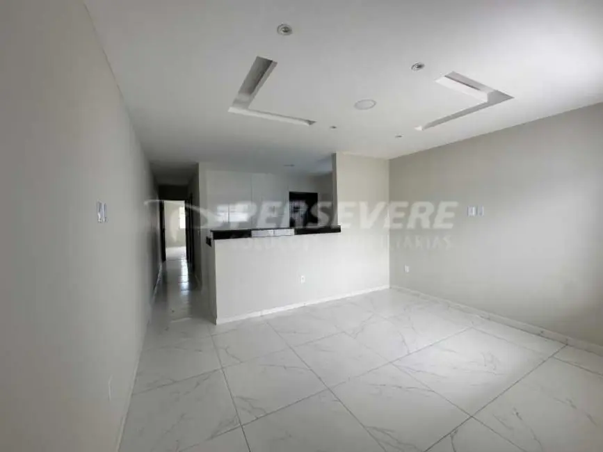 Foto 2 de Casa com 2 quartos à venda, 62m2 em Marica - RJ