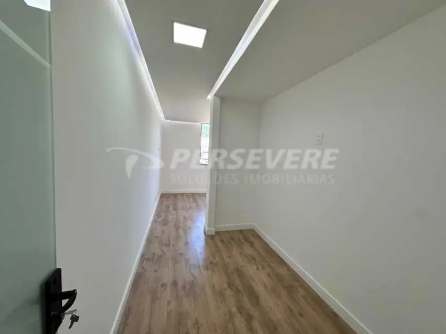 Foto 8 de Casa de Condomínio com 3 quartos à venda, 198m2 em Marica - RJ