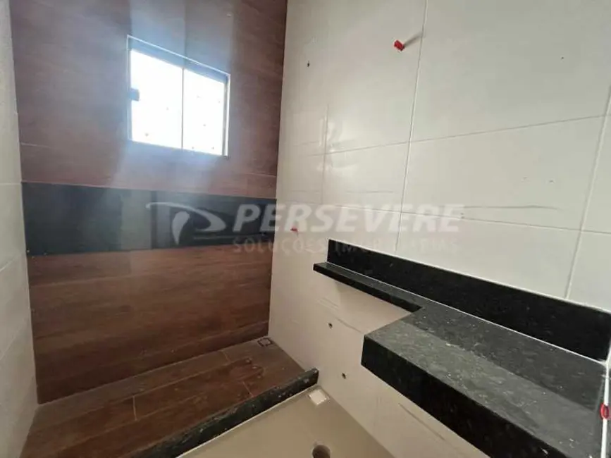 Foto 8 de Casa com 2 quartos à venda, 78m2 em Marica - RJ