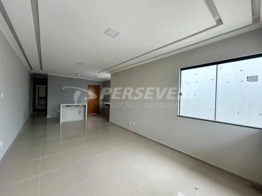 Foto 3 de Casa com 2 quartos à venda, 78m2 em Marica - RJ