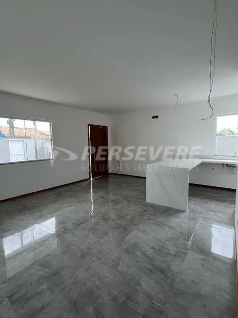 Foto 3 de Casa com 3 quartos à venda, 103m2 em Marica - RJ