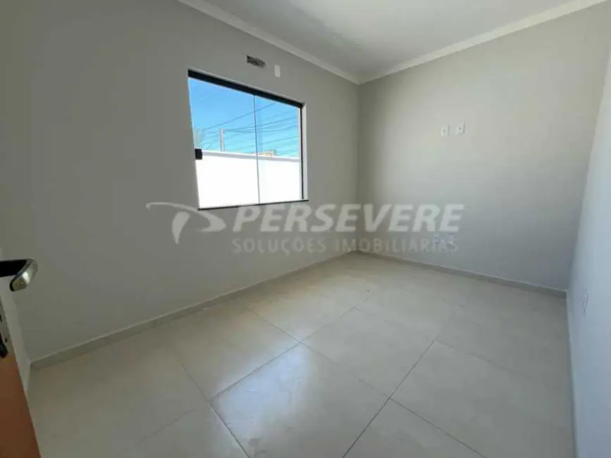 Foto 8 de Casa com 2 quartos à venda, 60m2 em Marica - RJ