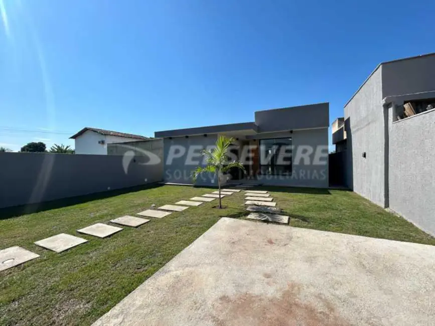 Foto 2 de Casa com 3 quartos à venda, 99m2 em Marica - RJ
