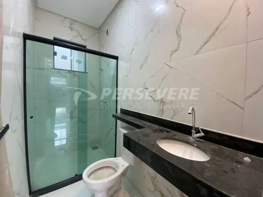 Foto 6 de Casa com 2 quartos à venda, 80m2 em Marica - RJ