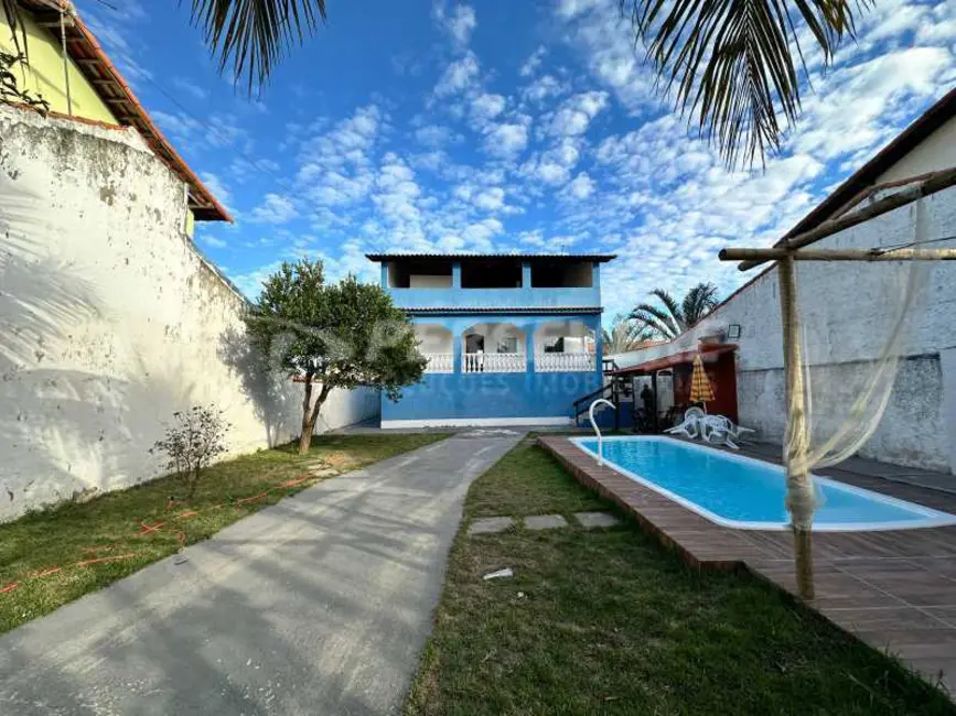 Foto 1 de Casa com 2 quartos à venda, 286m2 em Marica - RJ