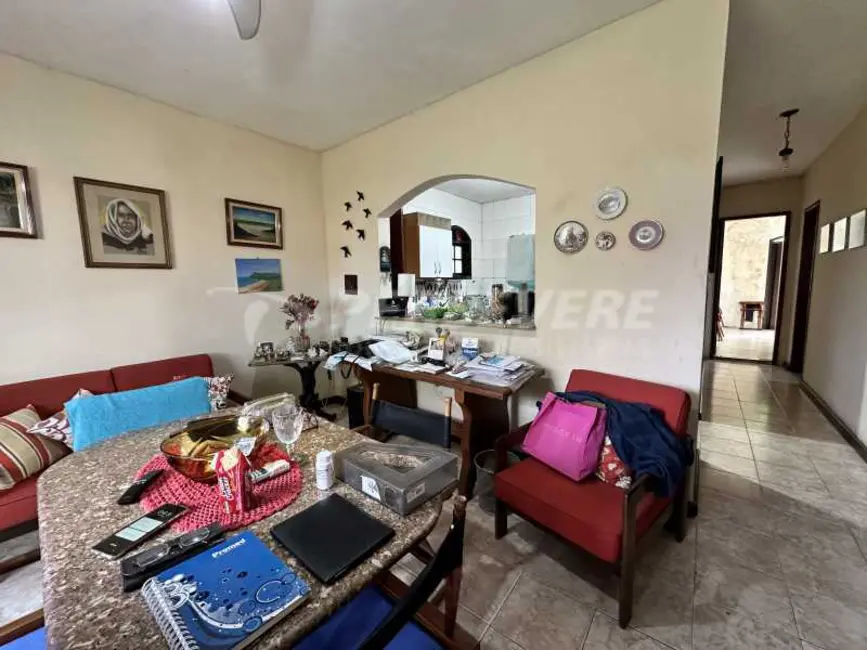 Foto 3 de Casa com 3 quartos à venda, 190m2 em Marica - RJ