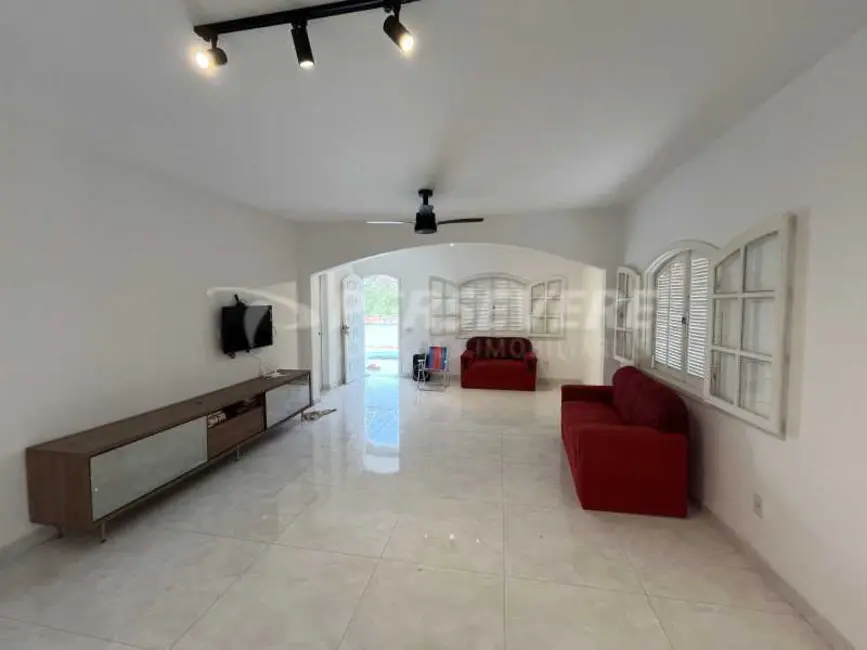 Foto 5 de Casa com 4 quartos à venda, 252m2 em Marica - RJ