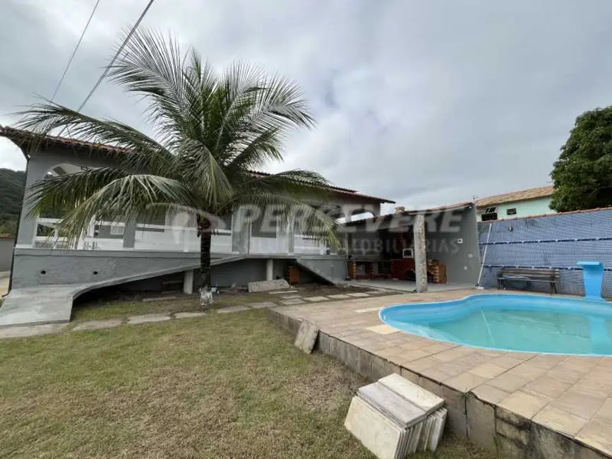 Foto 2 de Casa com 4 quartos à venda, 252m2 em Marica - RJ