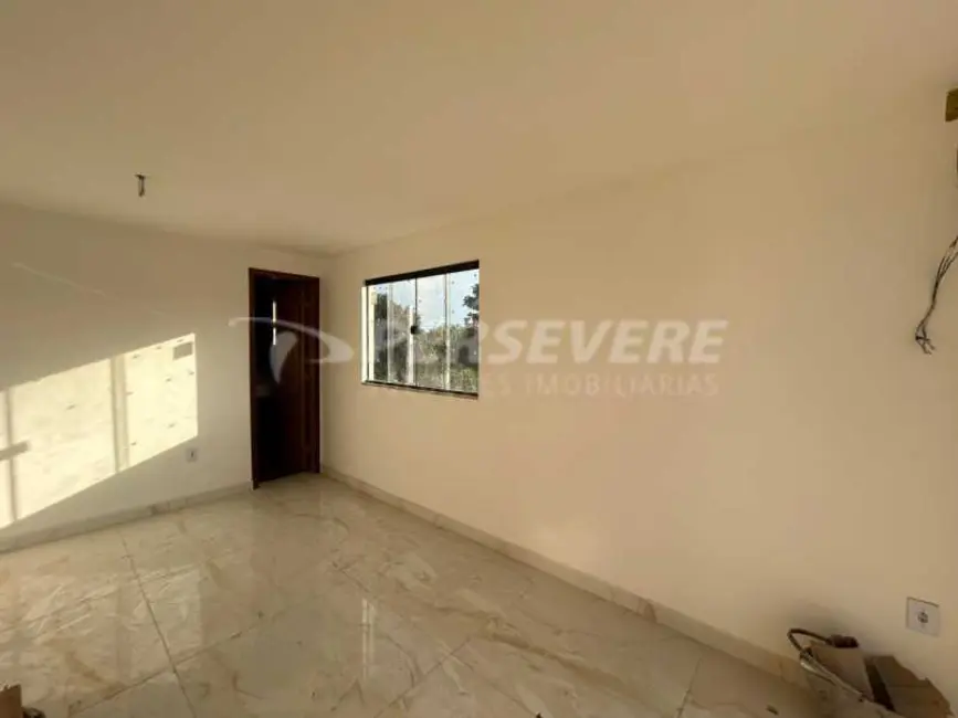 Foto 2 de Casa com 3 quartos à venda, 110m2 em Marica - RJ