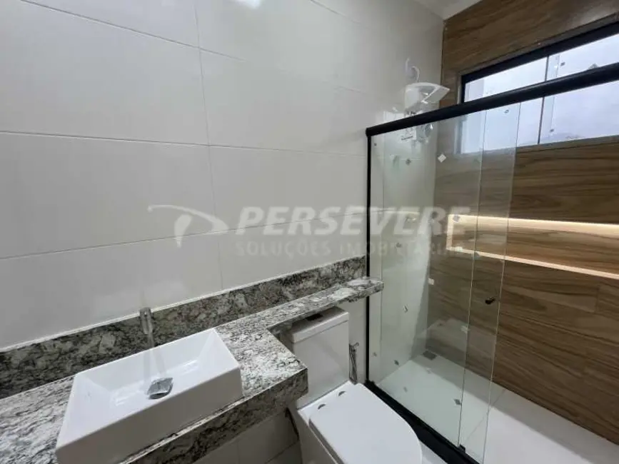 Foto 9 de Casa de Condomínio com 3 quartos à venda, 112m2 em Marica - RJ
