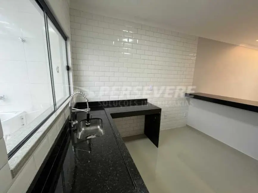 Foto 6 de Casa de Condomínio com 3 quartos à venda, 112m2 em Marica - RJ