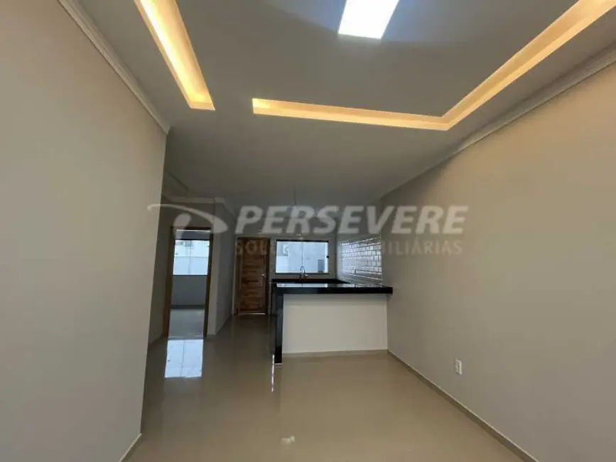Foto 3 de Casa de Condomínio com 3 quartos à venda, 112m2 em Marica - RJ