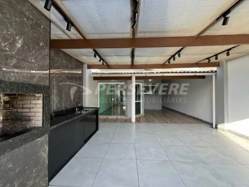 Foto 4 de Casa com 2 quartos à venda, 124m2 em Marica - RJ